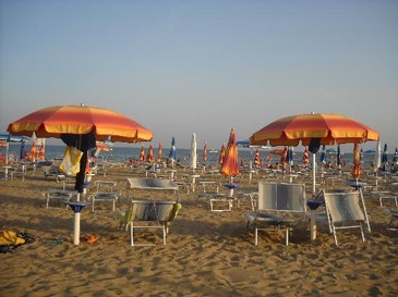 Riccione spiagge riccione hotel 2 stelle